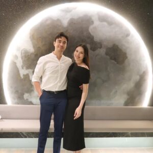 Zahirah MacWilson Instagram - Pejam celik, pejam celik dah 5 tahun. Alhamdullilah, may allah protect and bless us❤️