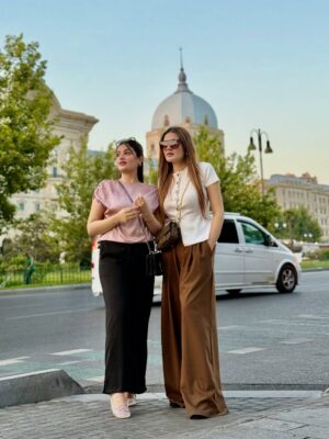 Zahra Waseem Instagram - Baku : Day 1🫶🏻
