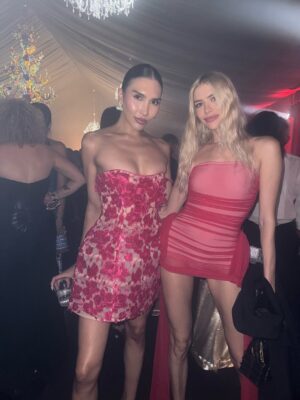 Zarina Yeva Instagram - A night to remember with @kingofbingo @edward_enninful at @amfar ✨🧚🏻‍♀️❤️
Photo @mateuszpielesz