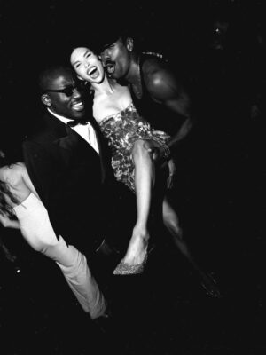 Zarina Yeva Instagram - A night to remember with @kingofbingo @edward_enninful at @amfar ✨🧚🏻‍♀️❤️
Photo @mateuszpielesz