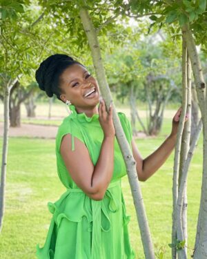 Zenande Mfenyana Instagram - BONA 💚💚💚
💄: @beautybyodi
