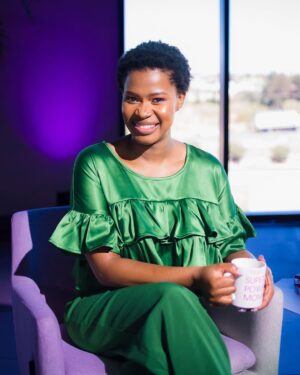 Zenande Mfenyana Instagram - 🤍💚🤍
👗: @khosinkosi