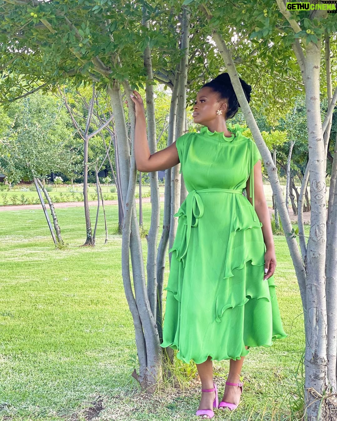 Zenande Mfenyana - 50.6K Likes - BONA 💚💚💚

💄: @beautybyodi