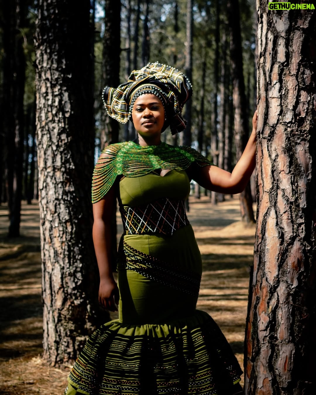 Zenande Mfenyana - 41.8K Likes - A moment in time, adorned in @uyinqaba_designs 💚🤍 Happy Heritage Month 🇿🇦

👗: @uyinqaba_designs 
📸: artinthemusic