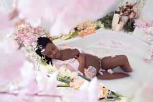 Zenande Mfenyana Instagram - I pray for you more than I pray for myself or anything else 🙏🏽👼🏽🎀❤️😍
•
•
📸: @clair_fraser_photography