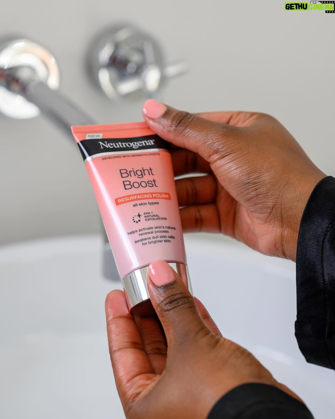 Zenande Mfenyana - 40.6K Likes - The Resurfacing Polish from @neutrogenasa is my absolute fave, I love that fact that I’m cleansing and scrubbing away dead dull skin cells all in one, and it doesn’t feel rough on the skin. The natural cellulose granules are very gentle 🧖🏽‍♀️ 

#NTGxShineBright #BrightBoost #ResurfacingPolish #GlowingSkin ✨

📸: @lesole_snap