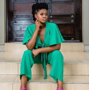 Zenande Mfenyana Instagram - Lift your nose up and out of my business 🌻