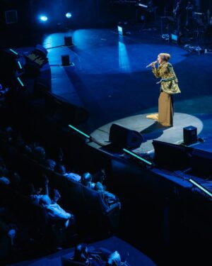 Ziana Zain Instagram - A touch of gold to light up the night... Thank you @ezuwanismail 💛
#ZianaZainKonsert2024 #ZianaZainLiveInSG
#IamZianaZain #ZianaZain #SingaporeConcert2024 #Concert #Konsert #MusePlus #MusePlusPresentsZianaZain #AltusProhouse