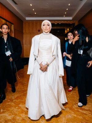 Ziana Zain Instagram - Honoured to be part of the FORTUNE ASEAN-GCC Economic Forum 2025. Grateful for the opportunity to entertain such distinguished guests — a truly memorable experience 🫶.
#zianazain #iamzianazain #FortuneASEANGCC
