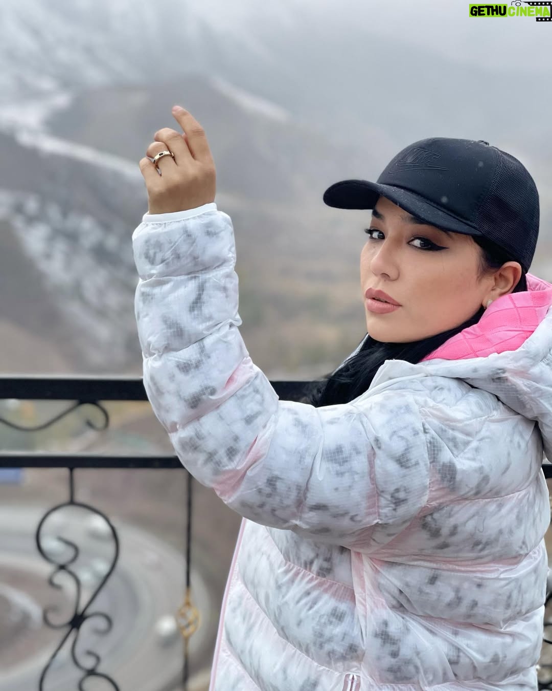 Ziyoda - 42.6K Likes - Qor sizlargaxam yoqadimi?? XA yoki YO’Q??❄️

Foto by @eldor_ehsanovich  va @muhammadaminov_husan 
10 ta foto joyladim azizlarim tomosha qiling. Filtrlanmagan va tozalanmagan tabiy fotolar🙈🤣
Qorni judaxam yaxshiko’raman meni fikirimcha ko’pchilkga qor yoqadi to’g’rimi???
