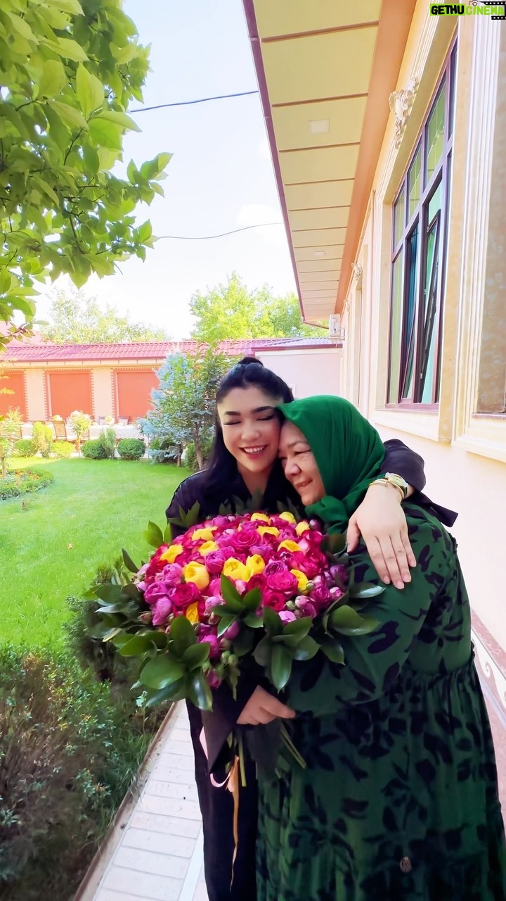 Ziyoda - 52.6K Likes - Onajonim shukrona kuningiz muborak bo’lsin🤲🏻😍

Umringizga rizqingizga Allohim barka bersin🤲🏻❤️

Allohim hamisha yaxshiliklari bilan siylasin🤲🏻❤️

Allohim menga bergan eng go’zal  ne’matlaridan birisiz🤲🏻❤️