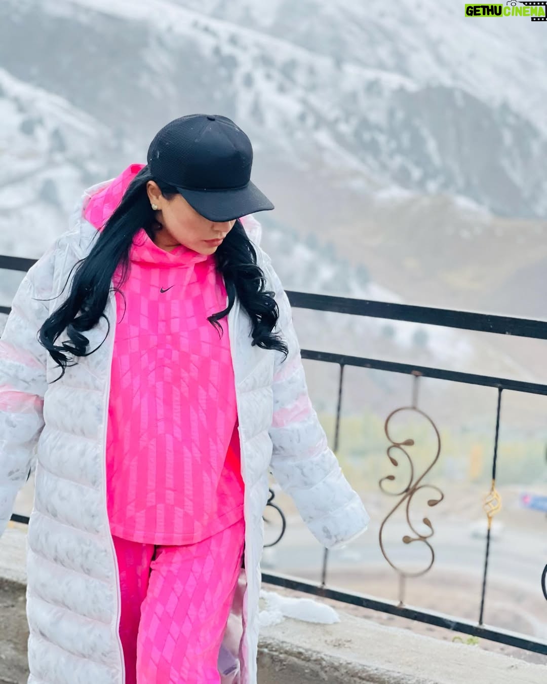 Ziyoda - 42.6K Likes - Qor sizlargaxam yoqadimi?? XA yoki YO’Q??❄️

Foto by @eldor_ehsanovich  va @muhammadaminov_husan 
10 ta foto joyladim azizlarim tomosha qiling. Filtrlanmagan va tozalanmagan tabiy fotolar🙈🤣
Qorni judaxam yaxshiko’raman meni fikirimcha ko’pchilkga qor yoqadi to’g’rimi???