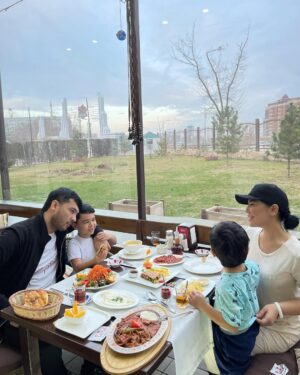 Ziyoda Instagram - Baxtli oilada eng muhim jihat nimada deb o’ylaysizlar??????

IZOHLAR KUTIB QOLAMAN👍🏻😊