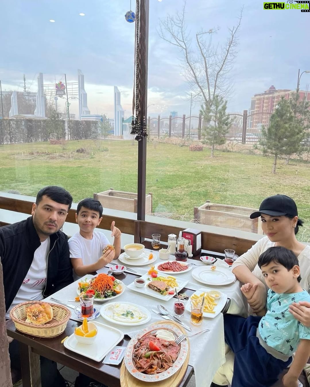Ziyoda - 39.7K Likes - Baxtli oilada eng muhim jihat nimada deb o’ylaysizlar??????

IZOHLAR KUTIB QOLAMAN👍🏻😊