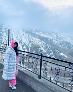 Ziyoda Instagram - Qor sizlargaxam yoqadimi?? XA yoki YO’Q??❄️

Foto by @eldor_ehsanovich  va @muhammadaminov_husan 
10 ta foto joyladim azizlarim tomosha qiling. Filtrlanmagan va tozalanmagan tabiy fotolar🙈🤣
Qorni judaxam yaxshiko’raman meni fikirimcha ko’pchilkga qor yoqadi to’g’rimi???