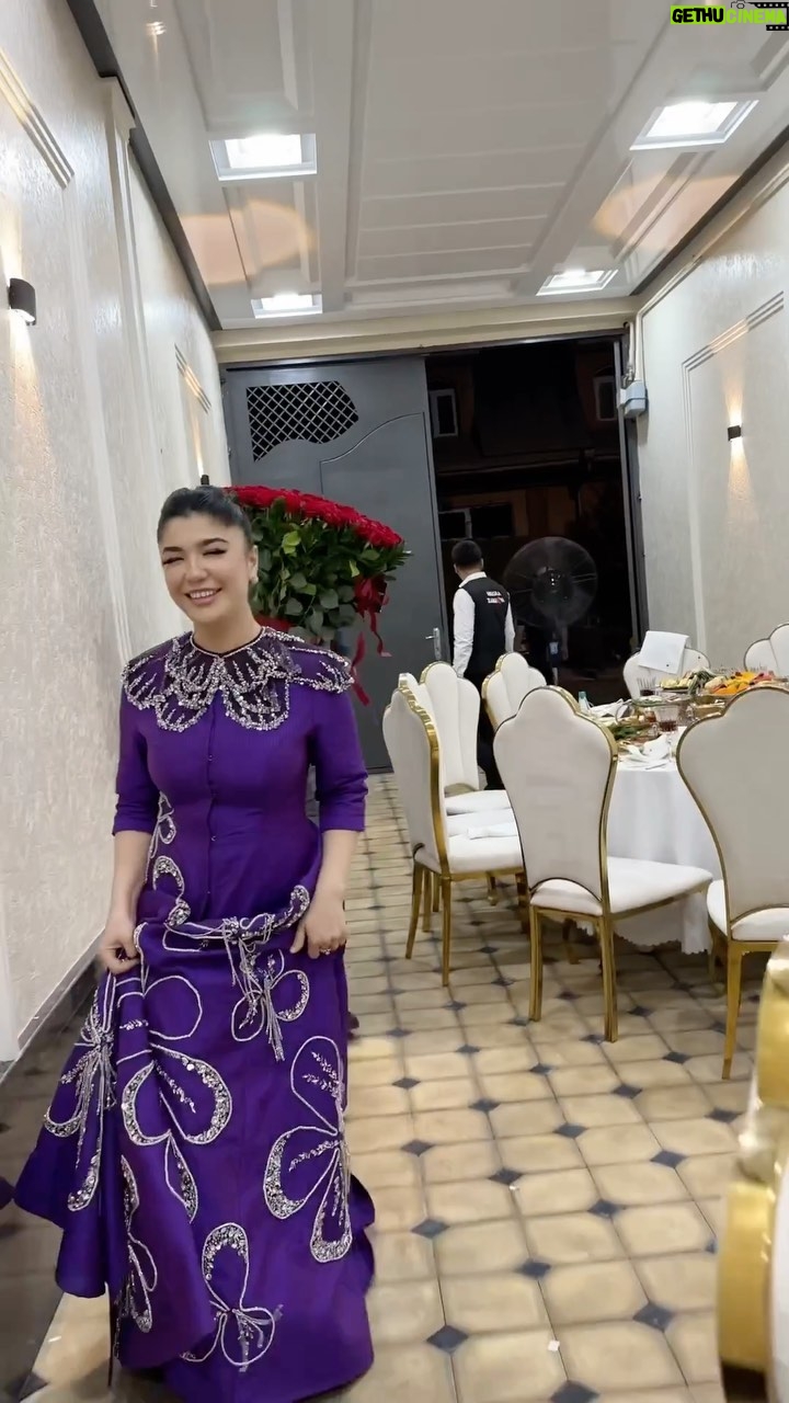 Ziyoda - 49.3K Likes - @yulduz_turdiyeva_official
 Go’zal opam ayyomingiz muborak bo’lsin❤️🥰
Sizni judaxam yaxshiko’raman❤️😍Allohim hamisha yaxshiliklari bilan siylasin🤲🏻❤️

Dress by @_my_atelier Raxmat❤️
Video by @muhammadaminov_husan
