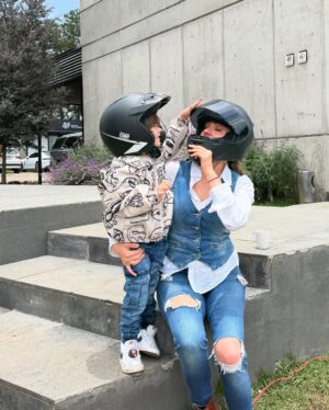 Zoraida Gómez Instagram - Esto si que fue una actividad diferente y especial gracias mi amor!! @el_yoguen
TRACK DAY !
@mexicodriveresort