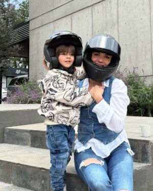 Zoraida Gómez Instagram - Esto si que fue una actividad diferente y especial gracias mi amor!! @el_yoguen
TRACK DAY !
@mexicodriveresort