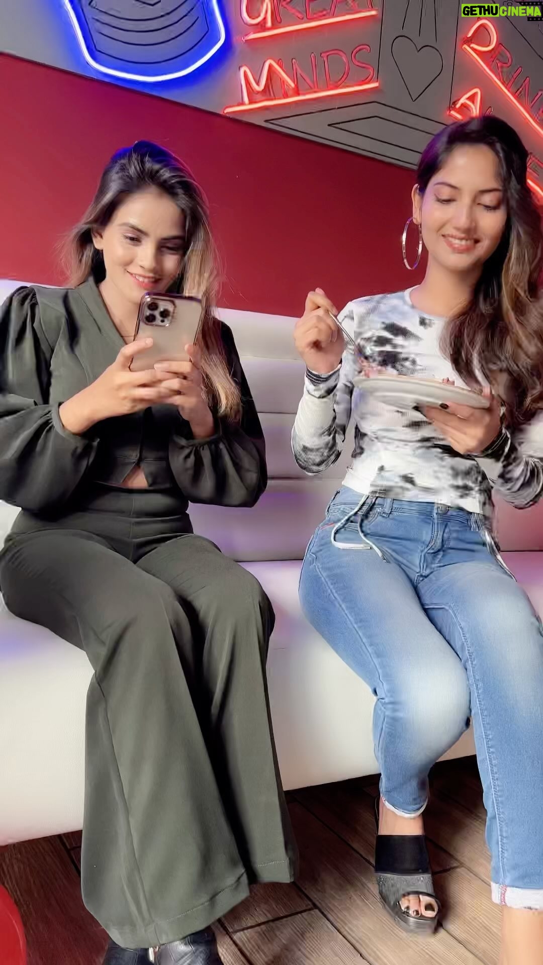 Zoya Jaan - 375K Likes - choti Bachi hu kya 🤣 #zjn #angel @angelrai07 

#reels #funny #comedy