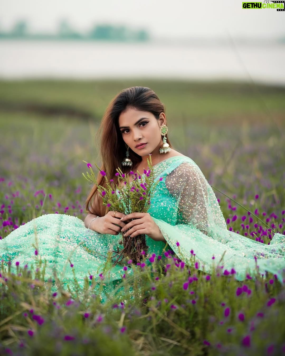 Zoya Jaan - 404.6K Likes - 🦋❤️ #zjn 

📸 @ganesh_sharmaaa 

🎨 @omkarnaik__

:
:
:
:
:
:
:
:
:
:

#zjn #cute #look #thankyou #picoftheday #nature #instagood  #photoshoot #model #instagram #lifestyle #influencer #videocreator #fashion #fashionstyle #mumbai #influencers #fashioninfluencer