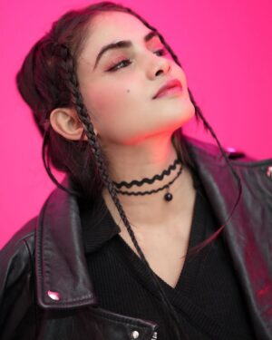 Zoya Jaan Instagram - Pink isn't just a color
it's an attitude 💕🦋
📸 @rj__ankit1
:
:
:
:
:
:
:
:
:
:
:
#zjn #attitude #smile #pink