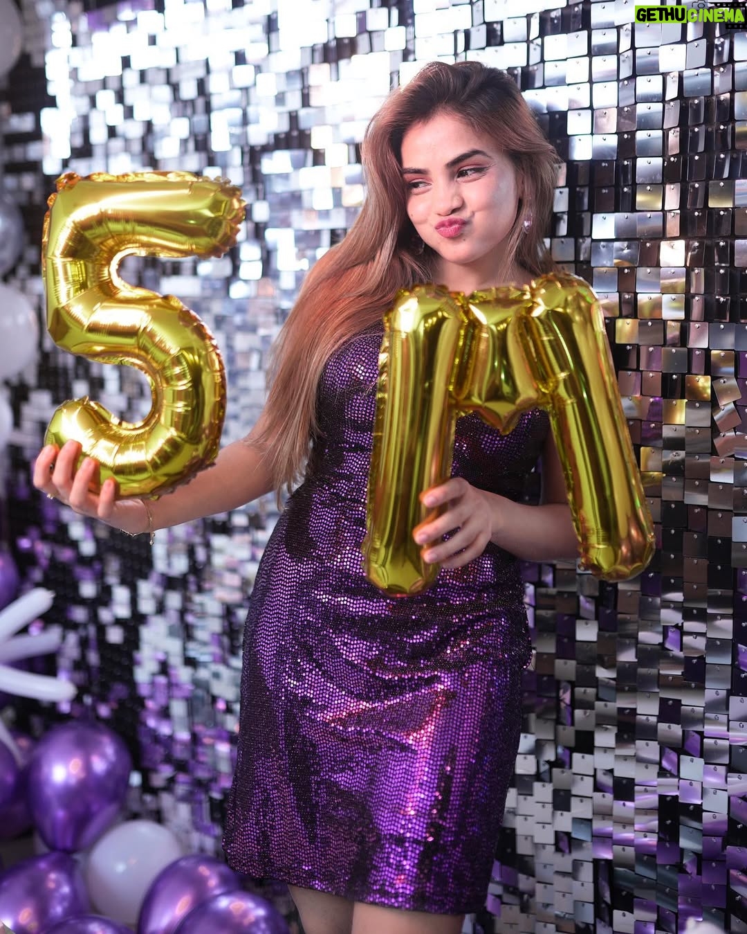Zoya Jaan - 332.3K Likes - Success is never
permanent, and failure is
never final 🤞

Finally 5million🥺 family connected with us it’s was unbelievable love and support 
Thank you so much each and every one because I am here only because of you 🙏🦋 

📸 @rj__ankit1