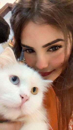 Zoya Jaan Instagram - बदला 😡
#zjn #cats #funny #comedy #instagood
#viral #instadaily #instagram