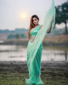 Zoya Jaan Most Liked Photos and Posts
