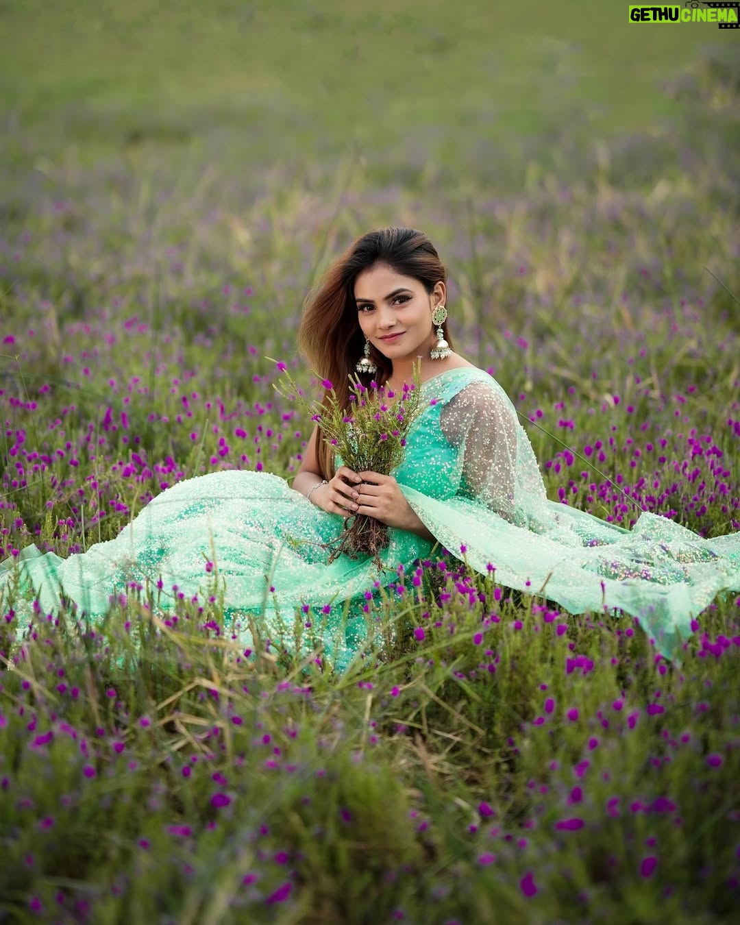 Zoya Jaan - 404.6K Likes - 🦋❤️ #zjn 

📸 @ganesh_sharmaaa 

🎨 @omkarnaik__

:
:
:
:
:
:
:
:
:
:

#zjn #cute #look #thankyou #picoftheday #nature #instagood  #photoshoot #model #instagram #lifestyle #influencer #videocreator #fashion #fashionstyle #mumbai #influencers #fashioninfluencer