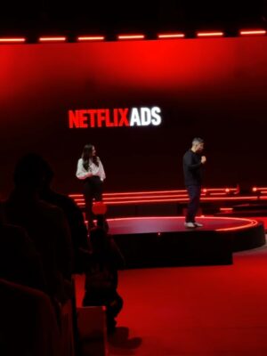 Zuria Vega Instagram - 🍿