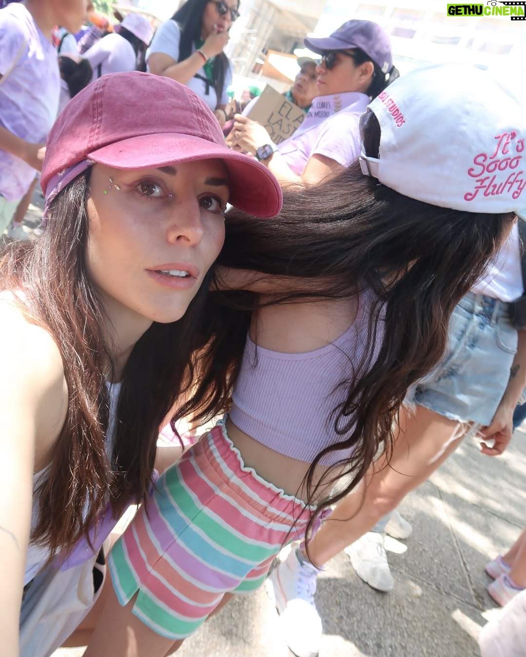 Zuria Vega - 83.5K Likes - 8M 💜🦋💚

Hoy fue especial xq marchaste conmigo por primera vez, que tu voz siempre se escuche fuerte por ti y por las demás.
Te ama, tu mamá.
