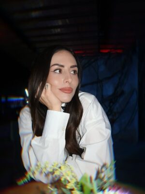 Zuria Vega Instagram - 🍿