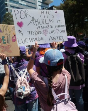 Zuria Vega Instagram - 8M 💜🦋💚
Hoy fue especial xq marchaste conmigo por primera vez, que tu voz siempre se escuche fuerte por ti y por las demás.
Te ama, tu mamá.
