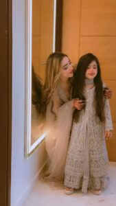 Actress afsha khan HD Photos and Wallpapers March 2025