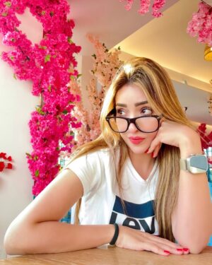 afsha khan Instagram - Glow Girl 💐
:
#afshakhan