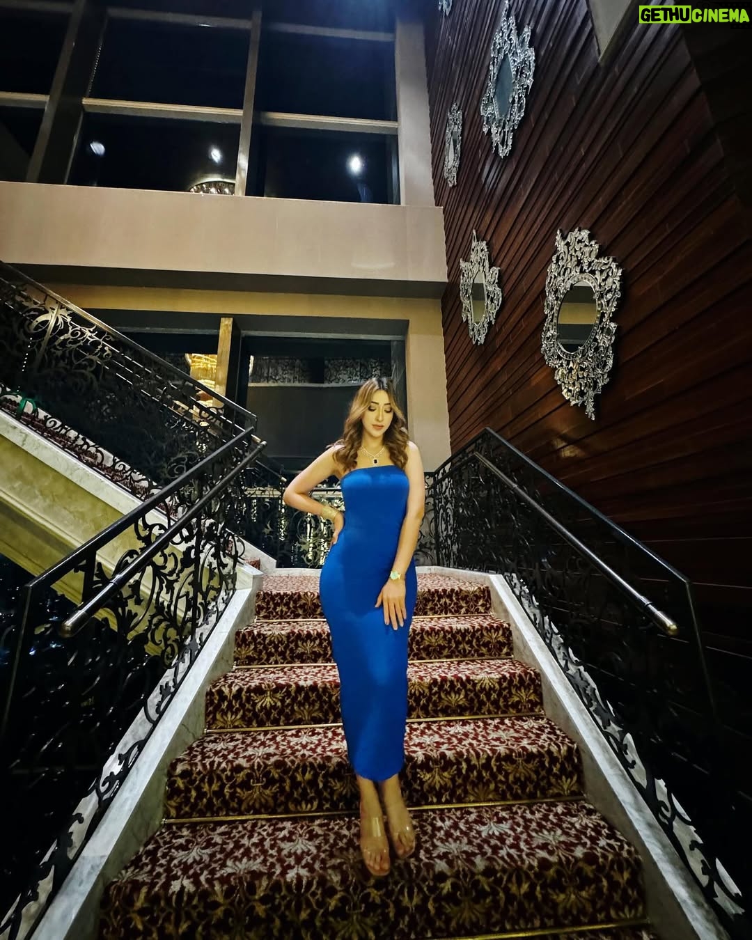 afsha khan - 63.3K Likes - Suno : Tum Thoda Kareeb Raha Karo , Door Ki Nazar Kamzoor Hai Meri 😛

:

#blue #love #style #about #yesterday #life #happiness #afshakhan