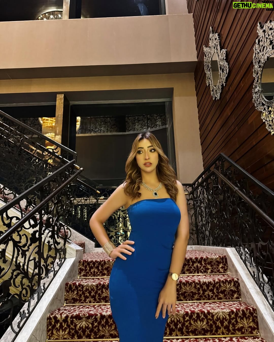 afsha khan - 63.3K Likes - Suno : Tum Thoda Kareeb Raha Karo , Door Ki Nazar Kamzoor Hai Meri 😛

:

#blue #love #style #about #yesterday #life #happiness #afshakhan
