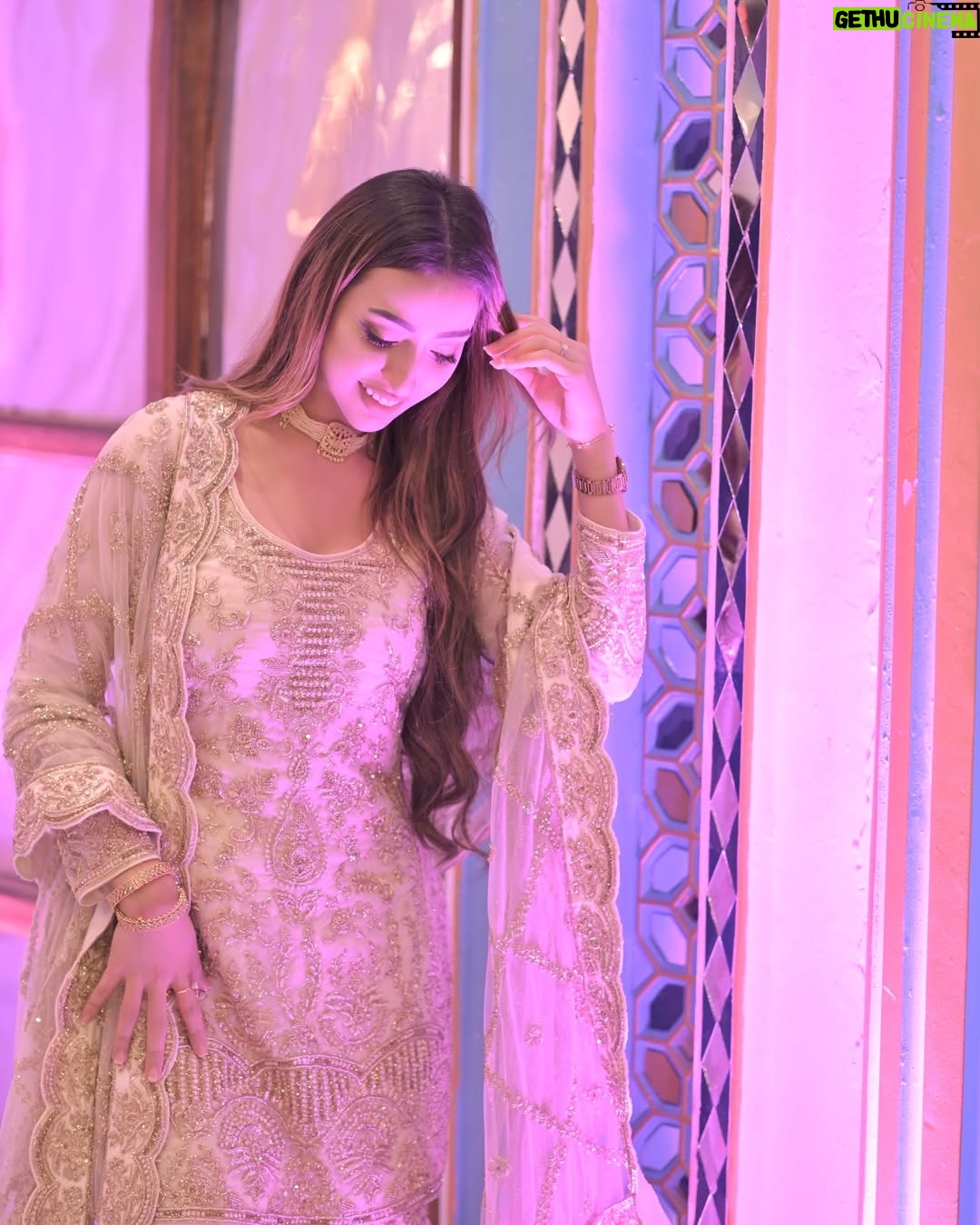 afsha khan - 129.3K Likes - ✨ Sangeet Vibes Only ✨ 💃🏼 🕺 

:

Beautiful outfit : @asbaabofficial 💯

Photography : @s_altamas_photography 

#adnaankishaadi #aboutyesterday #sangeetnight #wedding #vibes #happy #love #afshakhan