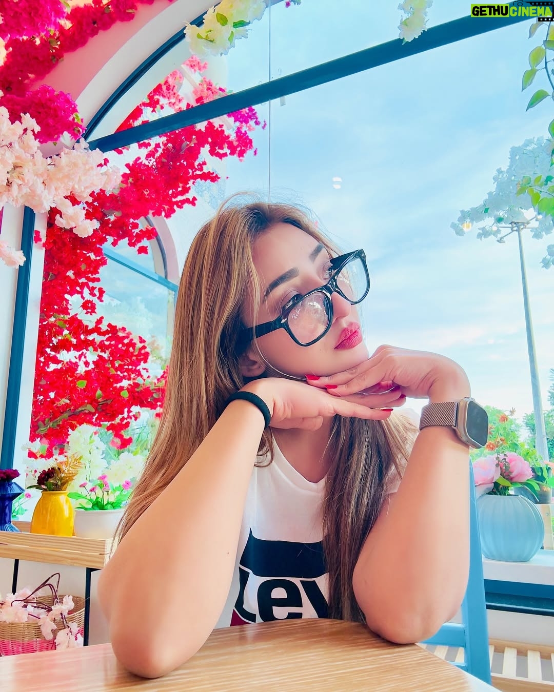 afsha khan - 56.9K Likes - Glow Girl 💐

:

#afshakhan