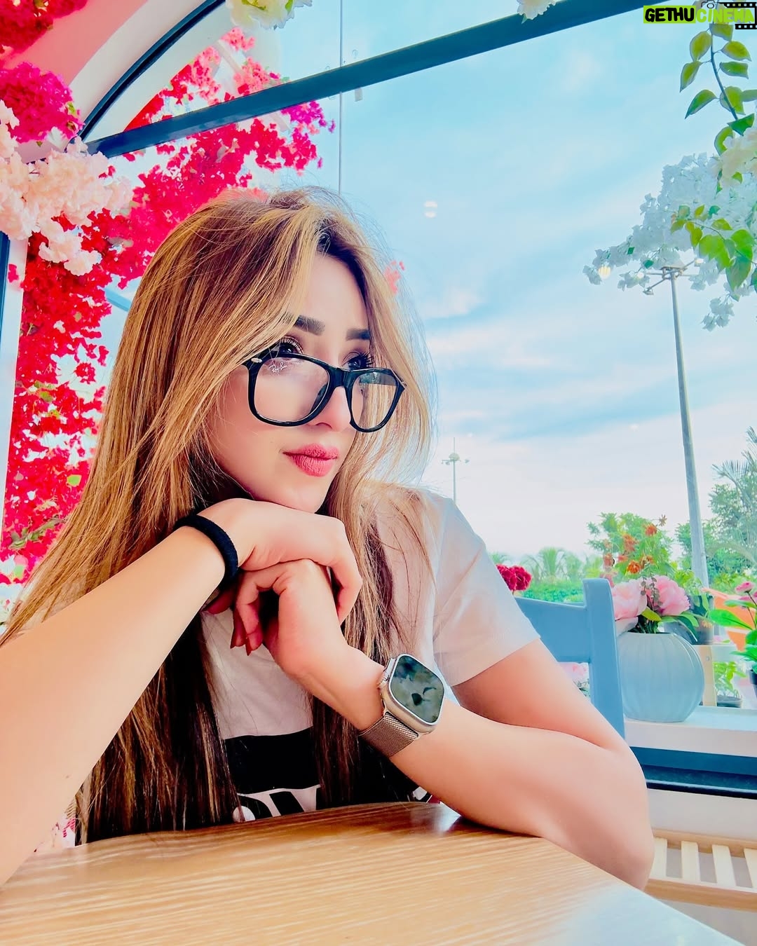 afsha khan - 56.9K Likes - Glow Girl 💐

:

#afshakhan