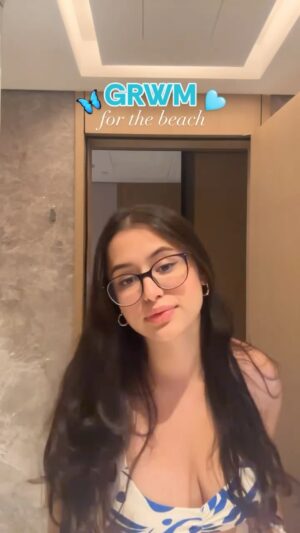 anshikaa Instagram - it was too windy for the beach so I just got ready for u guys🧚🏻♂️🧁🫧🩵
.
.
.
.
.
#reelsinstagram #reels #explore #trending #fyp #relatable #explorepage #girls #foryou #funny #grwm