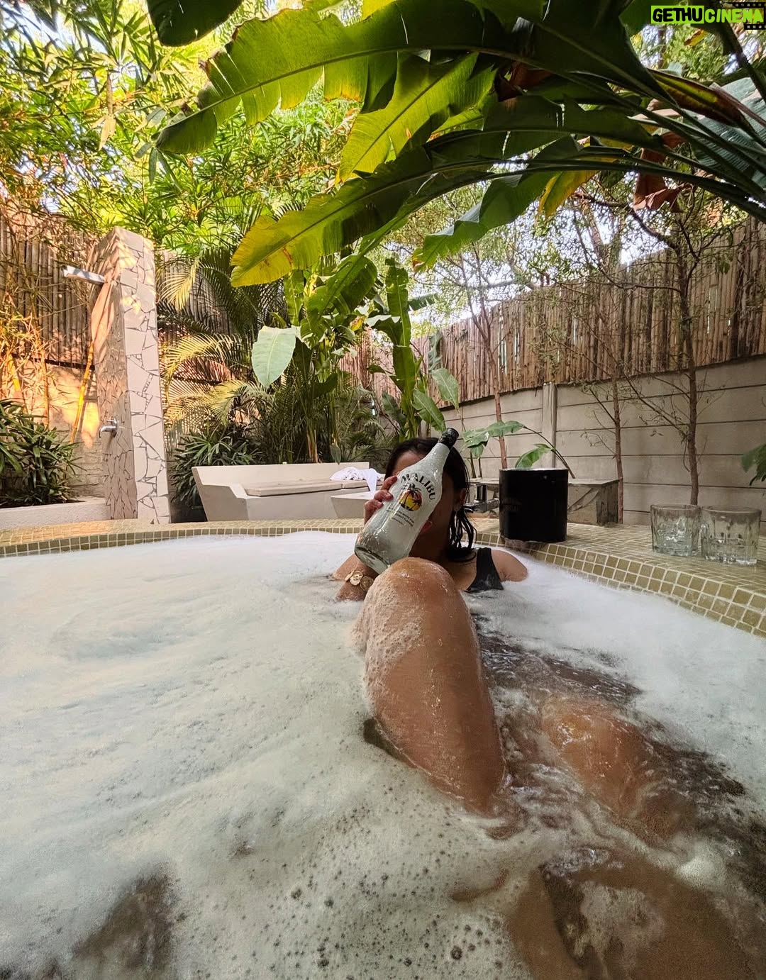 anshikaa - 13.7K Likes - after a hard week at work🧁🦋🤍