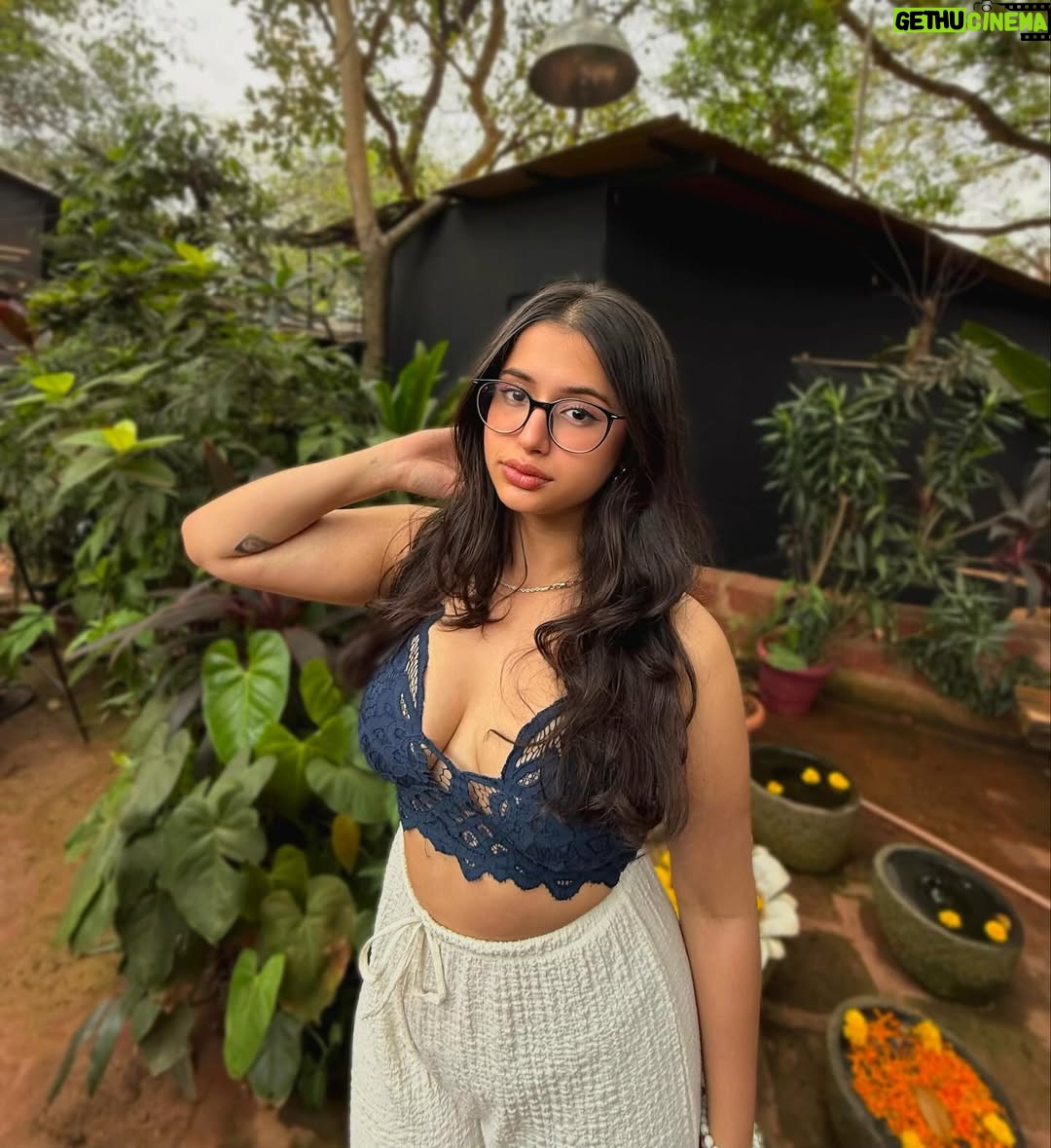 anshikaa - 7K Likes - 🥥🌵💙