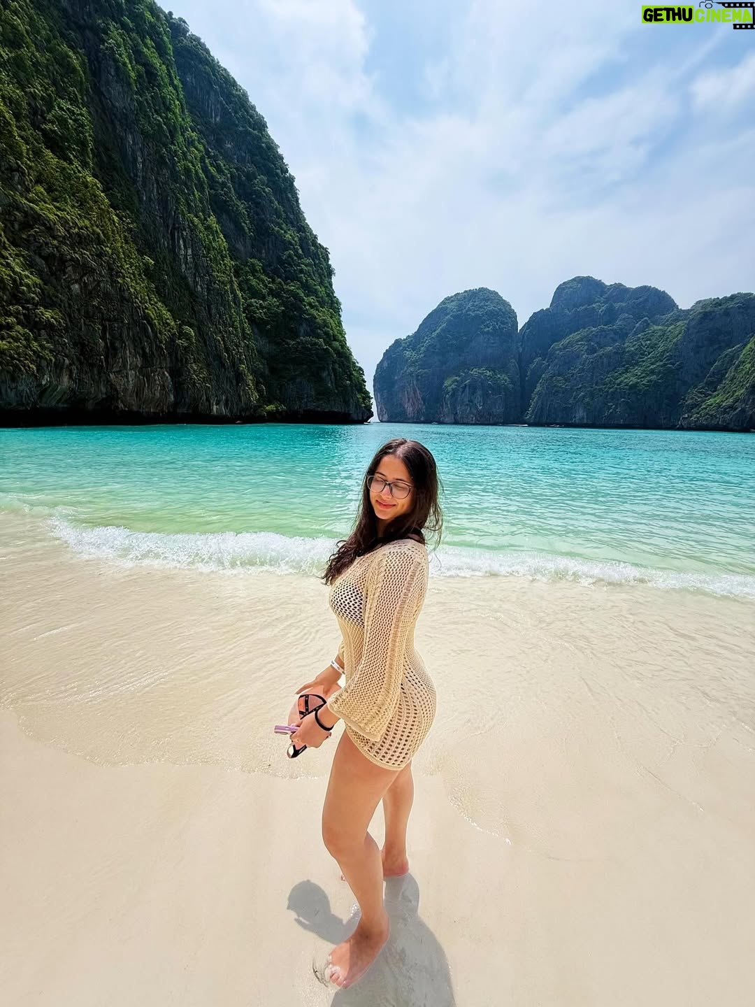 anshikaa - 32.5K Likes - shells & SPF🐚🌊🌺🧜‍♀️