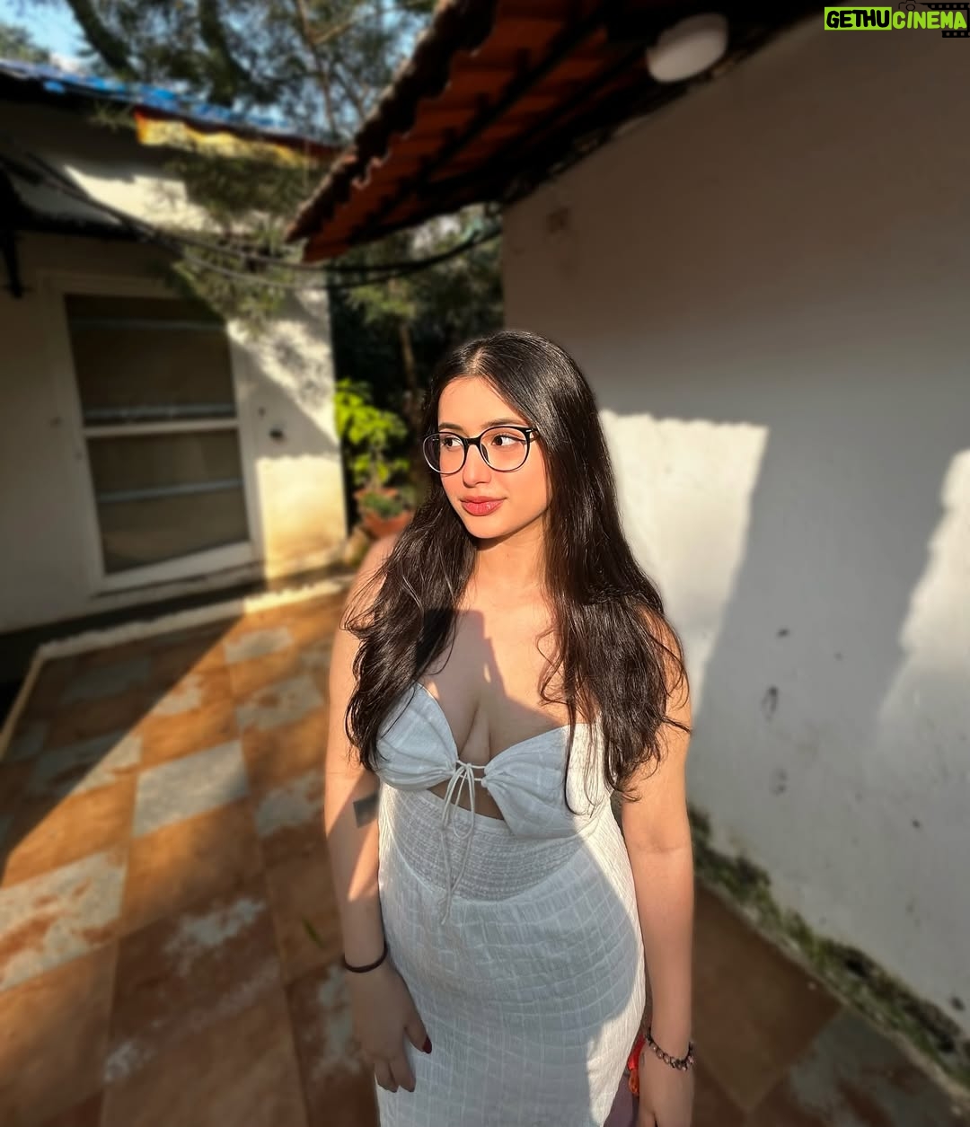 anshikaa - 7.3K Likes - ✨the song✨