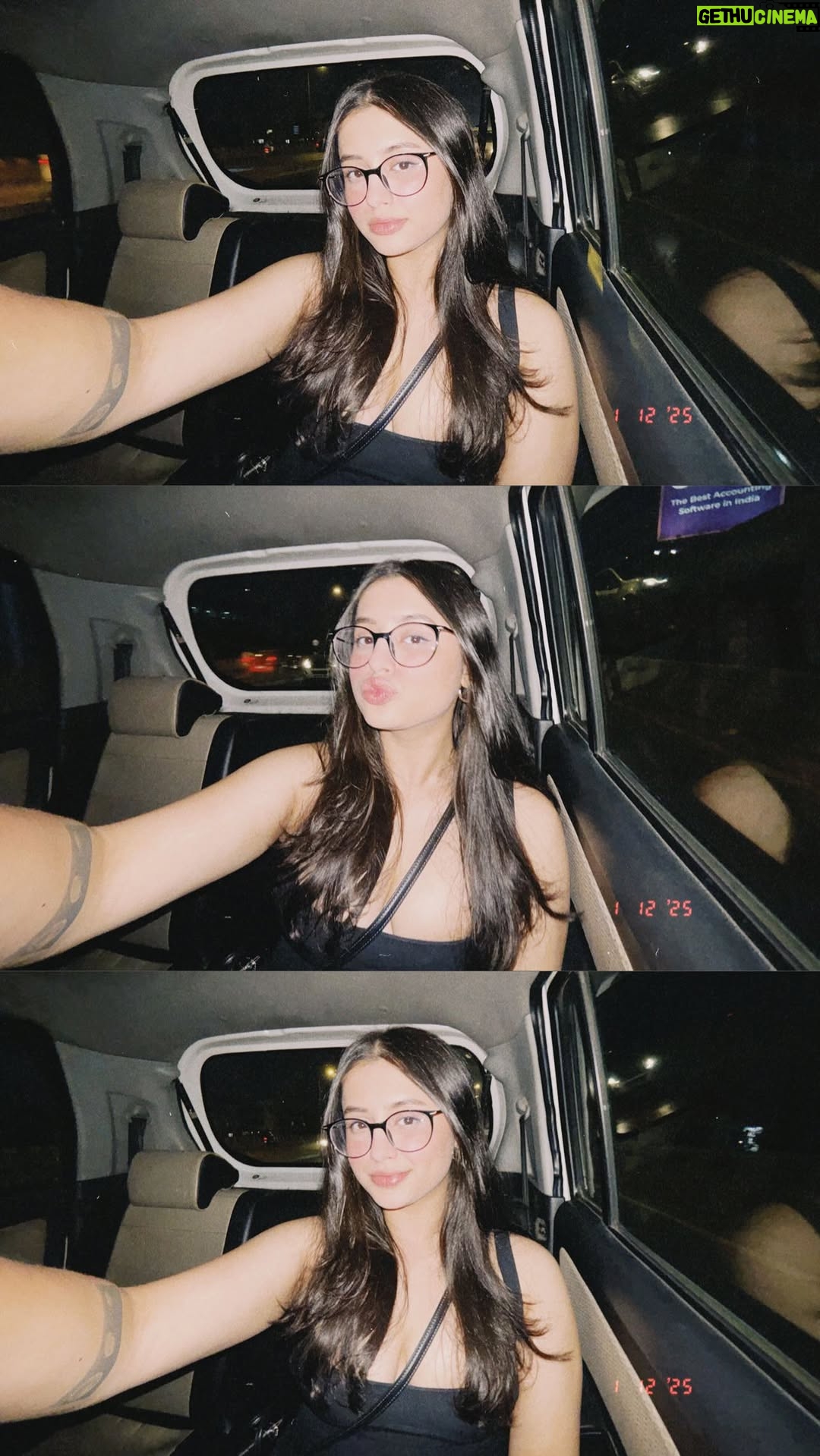 anshikaa - 7K Likes - little dancey dancey on this trend👯‍♀️
#reelsinstagram #reels #explore #trending #fyp #relatable #explorepage #girls #foryou #funny