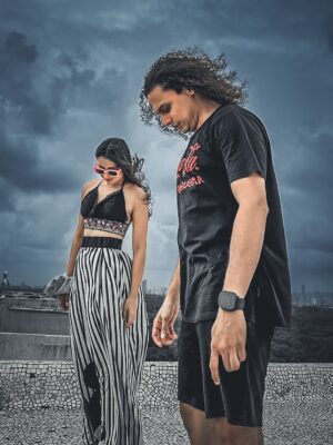 ayesha kapoor Adlakha Instagram - World building on terrace dancefloors š½
šø : @architrege @zerxeswadia
Mickey Mouse : @divyaagarwal_official
#DustOnTheDancefloor #Terrace #Mumbai #IndianMonsoon #MickeyMouse