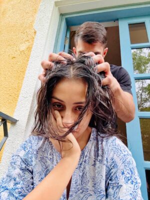 ayesha kapoor Adlakha Instagram - May Ninth 1 month with @khruangbin š«
The body remembers what the mind forgets. This last month was intense.
I was sick, I was home, I was alone, I was not, I was working, I was trying to deeply relax, I was scared, I was hormonal, I was vulnerable, I was logical, I was delirious, I was up, I was down, I was weak, I was frustrated, I tried to help, I held space, I was angry, I was grateful, I was hopeful, I was alive.
like I said- itās been intense.
A big wave has crashed and while my head is still under water, I can see myself coming up to a different reality. All the things, people, contexts, habits, patterns, pulls that got me here wonāt be around when Iām done with this. The szn is changing and sometimes the adjustment is uncomfortable, thatās all :)
Everyone whoās been such a tremendous support during this time- THANK YOU. You know who you are, ilysm šš»ā¤ļøāØ