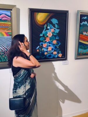 ayesha kapoor Adlakha Instagram - Mom is my muse. Always my muse. She’s switched careers, studies, paths more times than me and it gives me the strength to keep evolving, committing to new things with the same discipline, allowing other people to be surprised by us, listening to my inner wisdom and finding my joy in every small act and intention. My gosh, when she’s locked in on something, it is a SIGHT!
She picked up a paintbrush after centuries, and within a few months found her work at #IndiaHabitatCentre - what?! So happy I got to be here to witness her first step into the world of art in a formal way. Couldn’t be more proud. So proud that I walked in feeling like a piece of her art itself- afterall, I am hers :)
The show is open for another couple of days. Go have a look. The artists have such wonderful, unique perspectives- so refreshing to see an all women’s show. Going to catch as many as I can!
You can follow mom’s art journey at @kumudadlakha ✨
#KumudAdlakha #K50K #AstitvaYoga #KumudArt #KumudAdlakhaArt #K50K #Kumud50K #50K #Artist #Mother50K #MotherDaughter #AyeshaAdlakha #WomenArtists #Painter #VJAyesha #IGotItFromMyMama