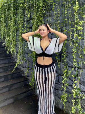 deeksha Instagram - She’s not lost in nature, she’s part of it🌱🌴
📍 @edenwoodsresortmunnar
@nichestays
Wearing - @a.la.modebyakanksha